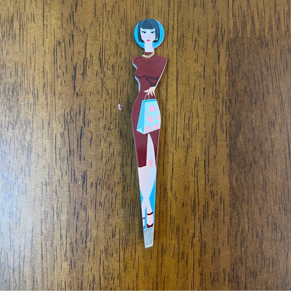 NEW! Limited Edition 2023 Beauty Secrets Lady Slant Tweezer Metal Skincare Tool